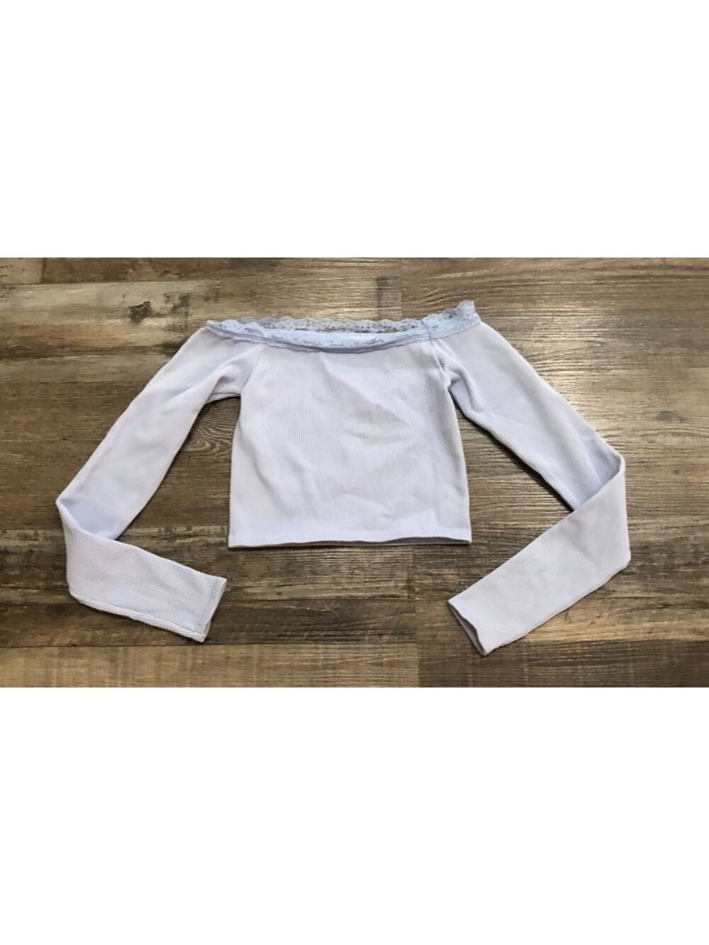 Urban Outfitters Out From Under XS/S Light Blue Lace Crop Top Long Sleeve
